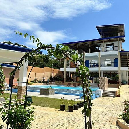 Aina Hannah Family Resort'S Greek Unit Calatagan Exterior foto