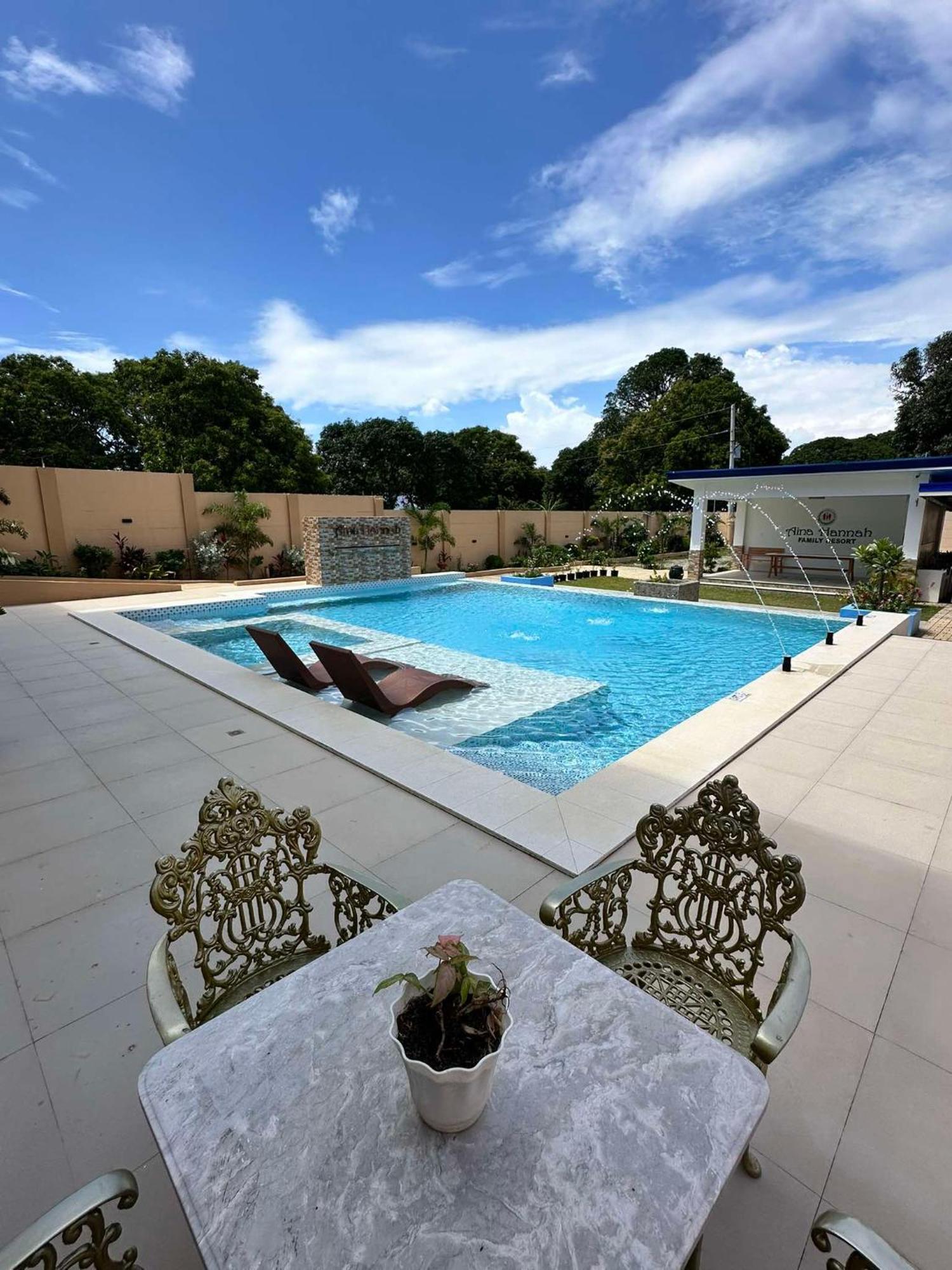 Aina Hannah Family Resort'S Greek Unit Calatagan Exterior foto